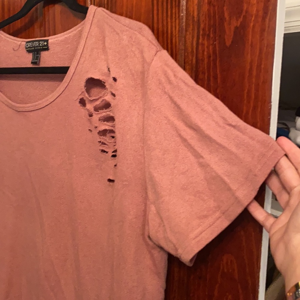 Forever 21 plus size distressed T-shirt dress - Picture 4 of 6